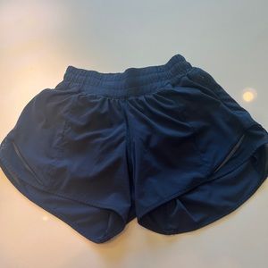 Lululemon Hotty Hot short, size 2, navy